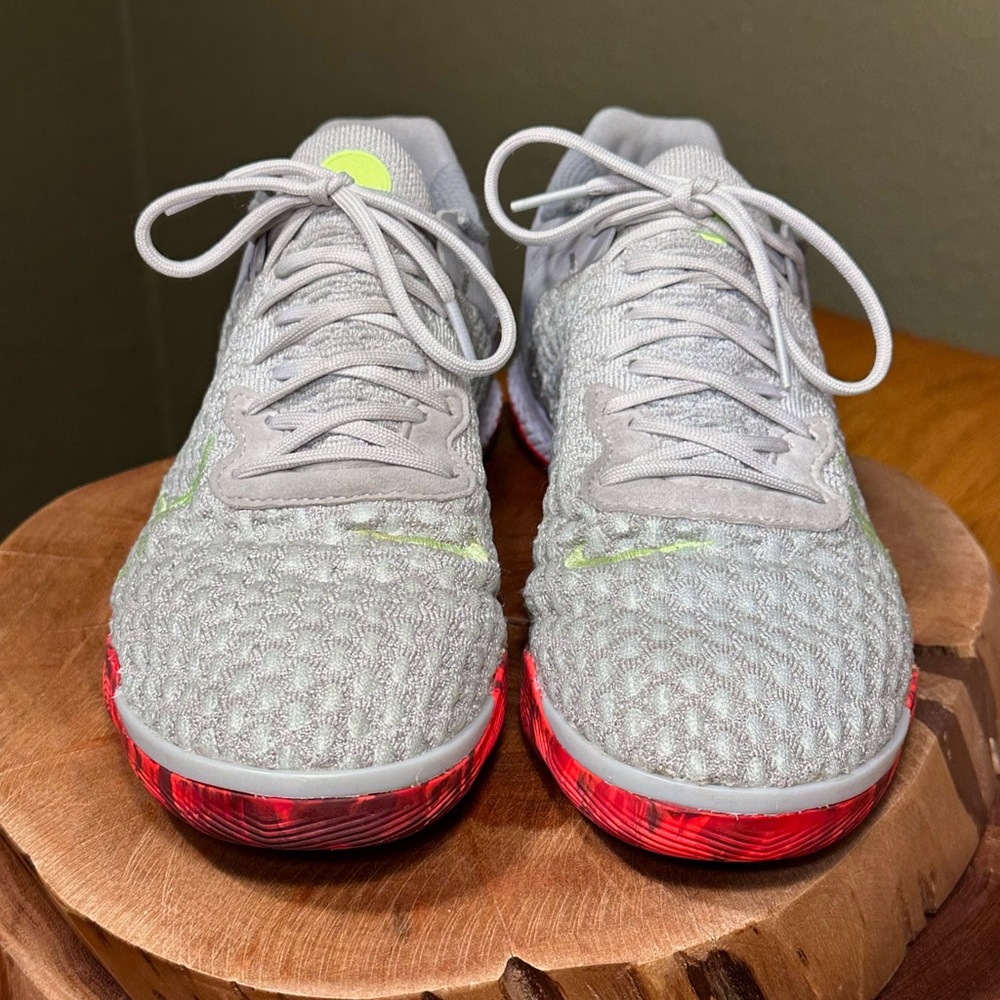 Nike React Gato IC (Unisex) Indoor Soccer Shoes - Picture 3 of 13
